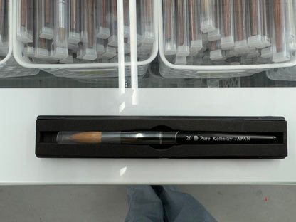 BLACK PURE KOLINSKY BRUSH